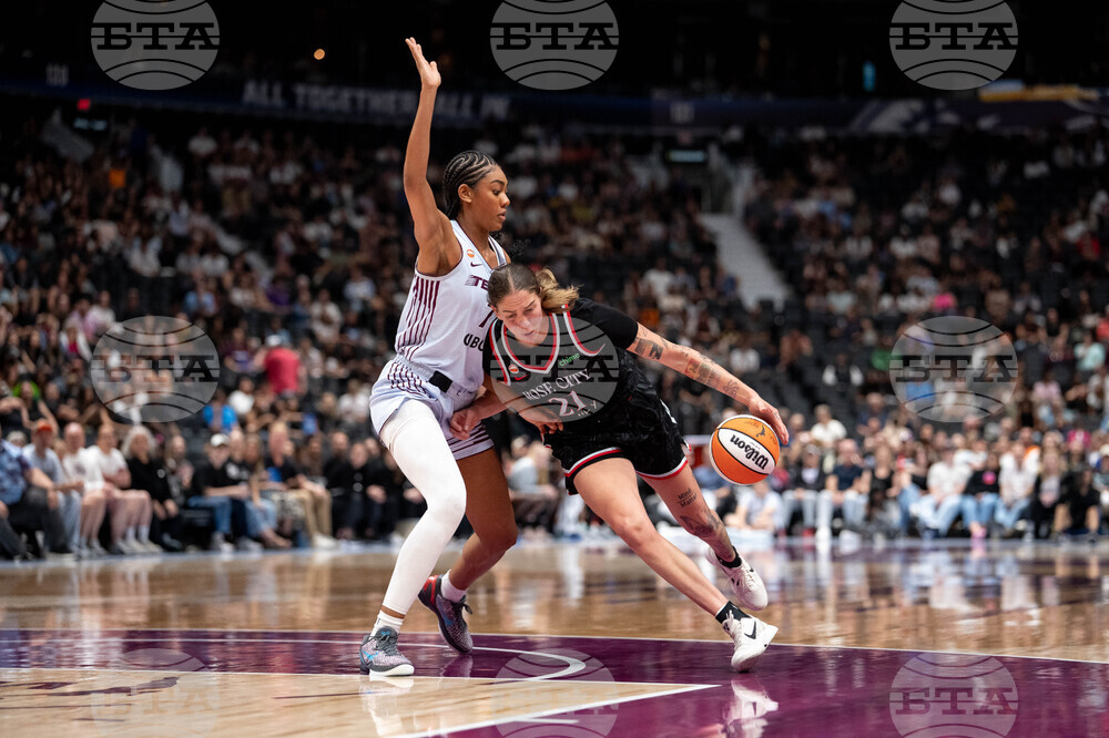 WNBA Fire Tempo Basketball