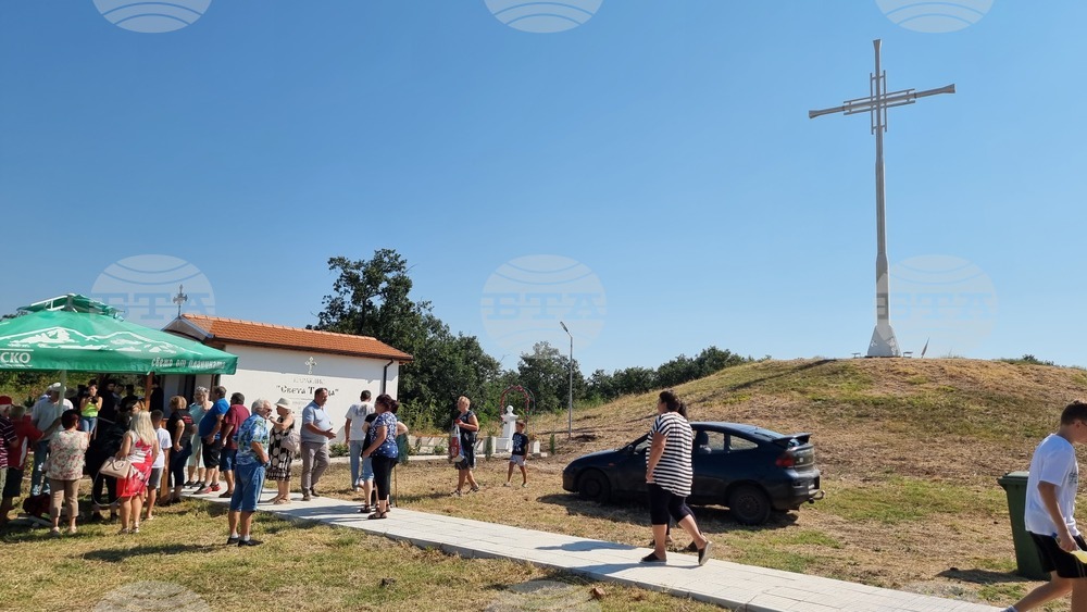 Село Бряст - параклис - освещаване