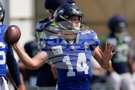 Seahawks Titans Camp Football