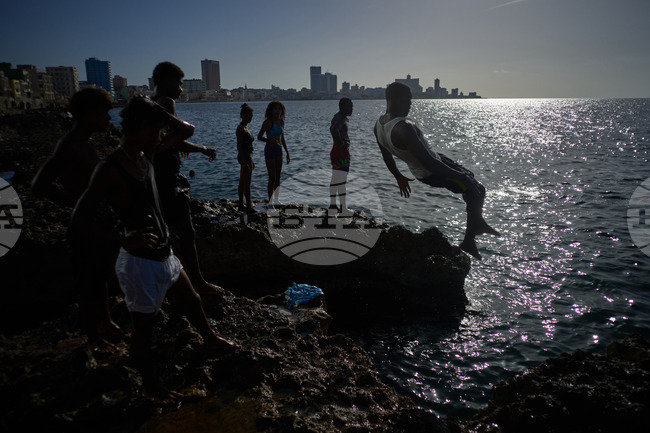 APTOPIX Cuba Daily Life