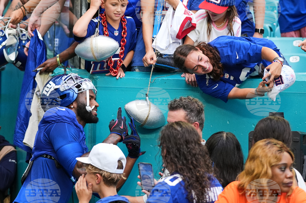 Giants Dolphins Football