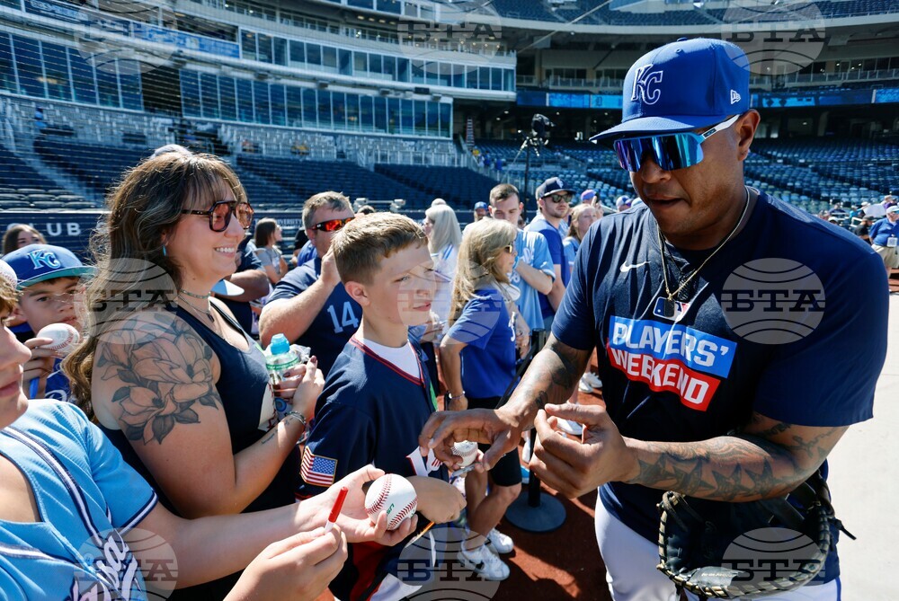 Tigers Royals Baseball