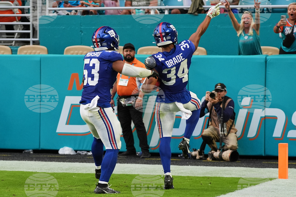 Giants Dolphins Football