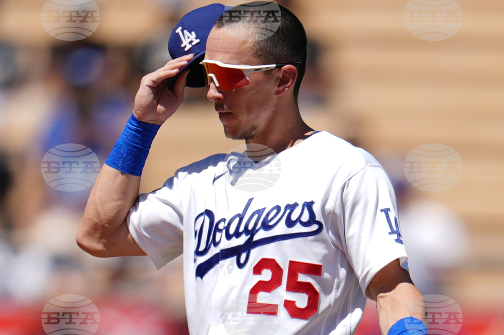 Pirates Dodgers Baseball