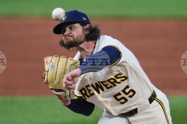 Braves Brewers Baseball
