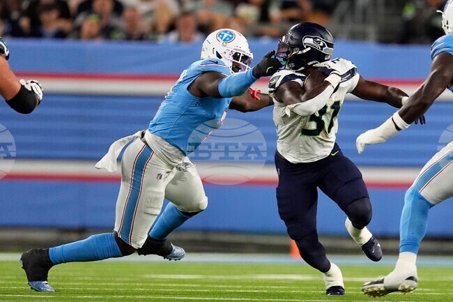 APTOPIX Seahawks Titans Football