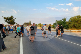 Сливен - производители на праскови - протест