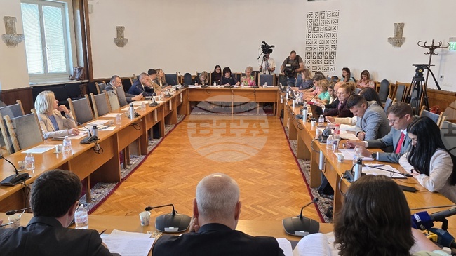 На тест за почтеност да се явяват кандидатите за длъжности с висок корупционен риск прие правната комисия на второ четене 