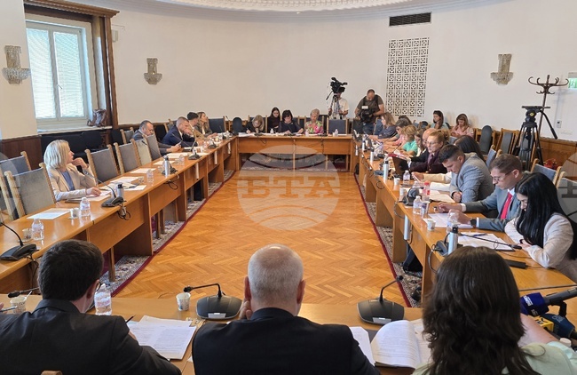 На тест за почтеност да се явяват кандидатите за длъжности с висок корупционен риск прие правната комисия на второ четене 