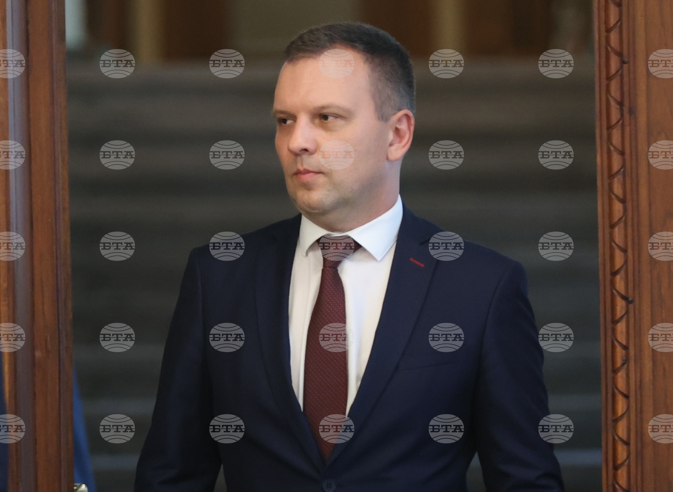 Кандидатите за новия Висш съдебен съвет от професионалната квота трябва да са с безупречен морал, каза министърът на правосъдието