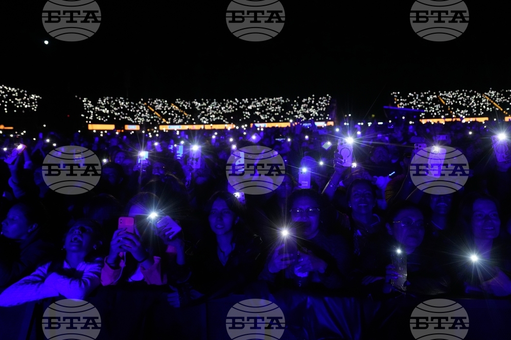 APTOPIX Colombia Earthquake Concert
