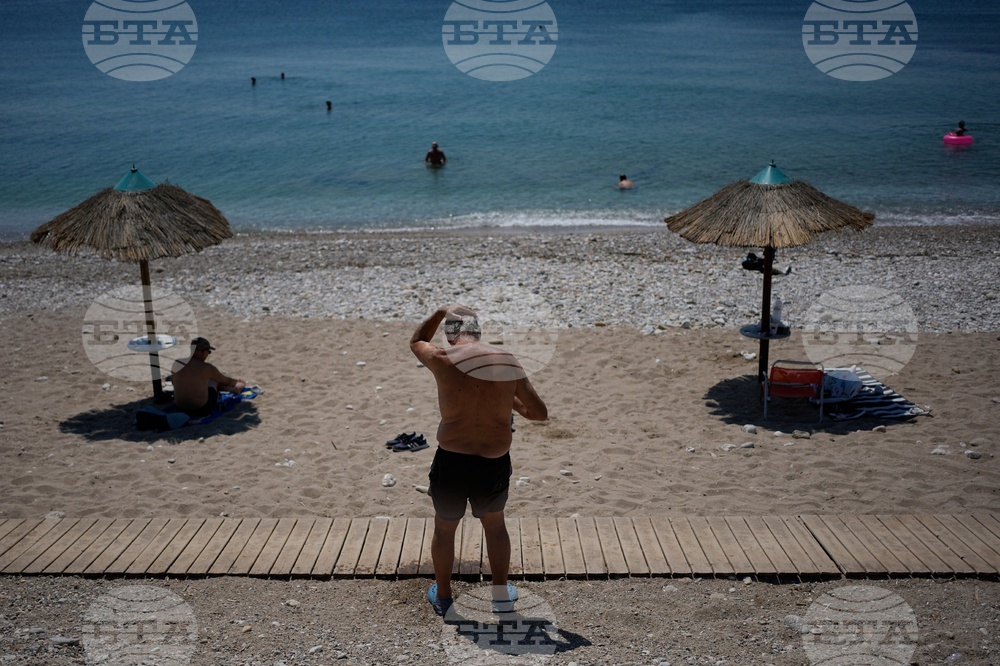 APTOPIX Greece Extreme Weather Heat