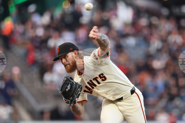 Reds Giants Baseball