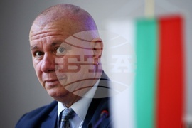 Президентски избори - Инициативен комитет „Народна сила“ - кандидати - представяне