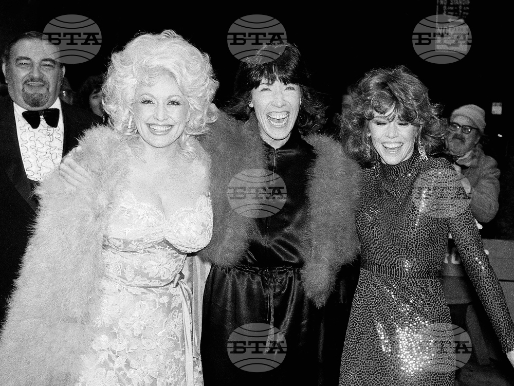 CORRECTION Obit Dolly Parton
