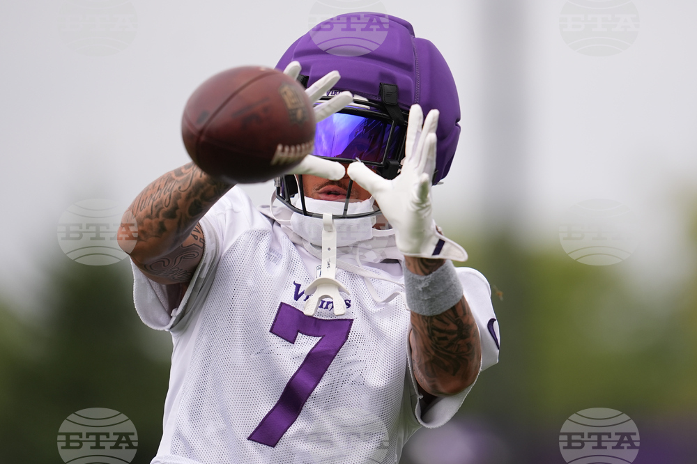 Vikings Camp Football