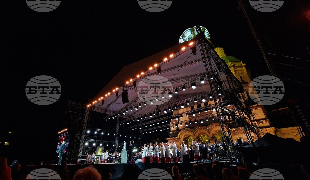 Eight-Minute Standing Ovation Marks Second Night of Gala in Sofia