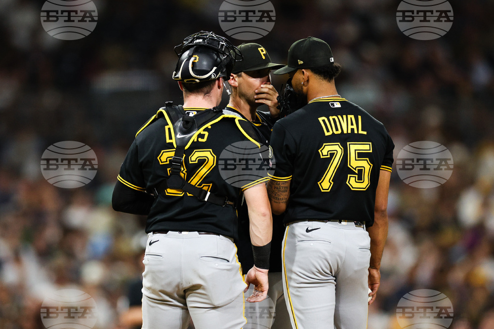 Pirates Padres Baseball