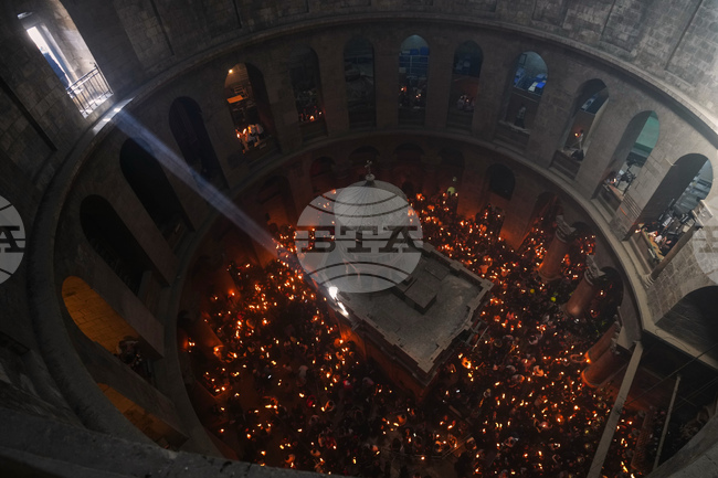 Night at Holy Sepulcher