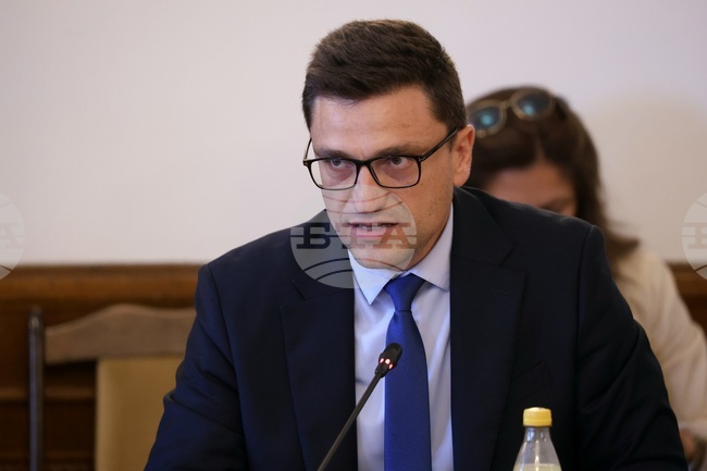 Комисията по труда, демографската и социалната политика прие промени в Закона за чужденците в Република България