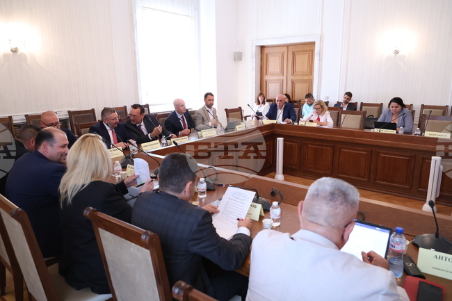 Комисията по околната среда и водите одобри на първо четене законопроект за изменения в Закона за чистотата на атмосферния въздух