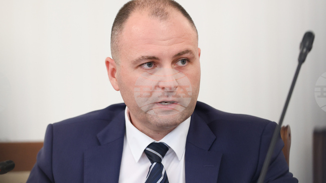 „Лукойл“ работи с минимална надценка, но следи да има положителен финансов резултат, каза особеният търговски управител Евгени Симеонов