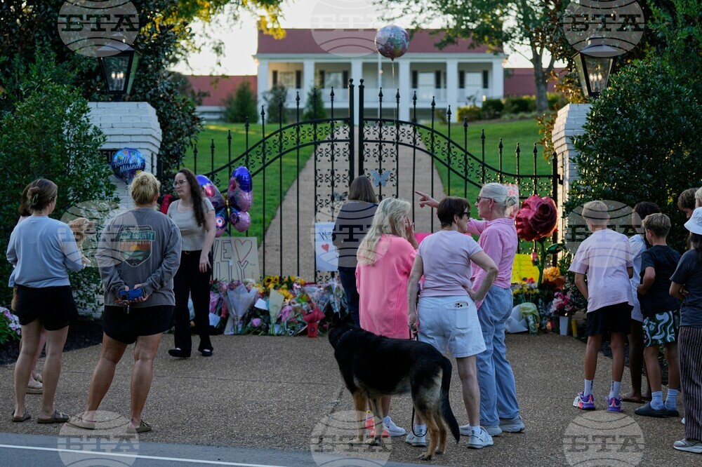 APTOPIX Obit Dolly Parton Reaction