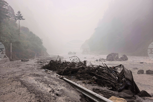 China Nepal Flash Floods
