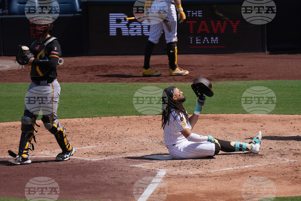 Pirates Padres Baseball