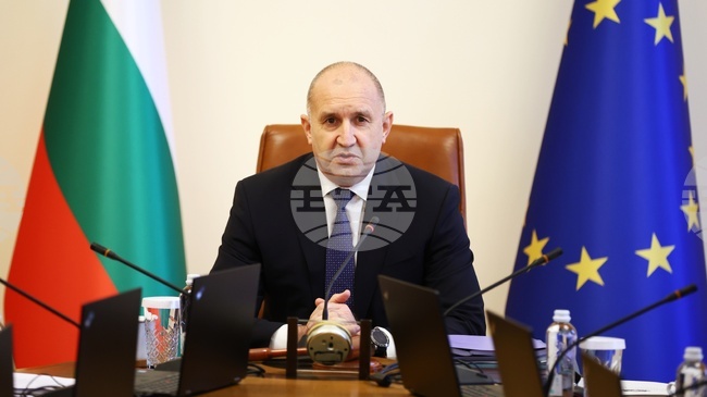 Най-важната инвестиция в бъдещето на България е образованието, заяви премиерът Румен Радев