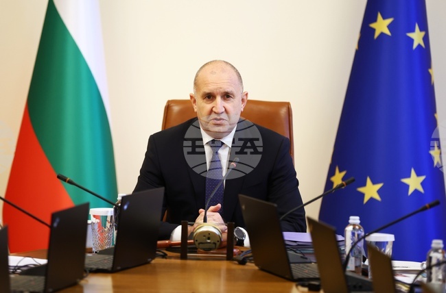 Най-важната инвестиция в бъдещето на България е образованието, заяви премиерът Румен Радев