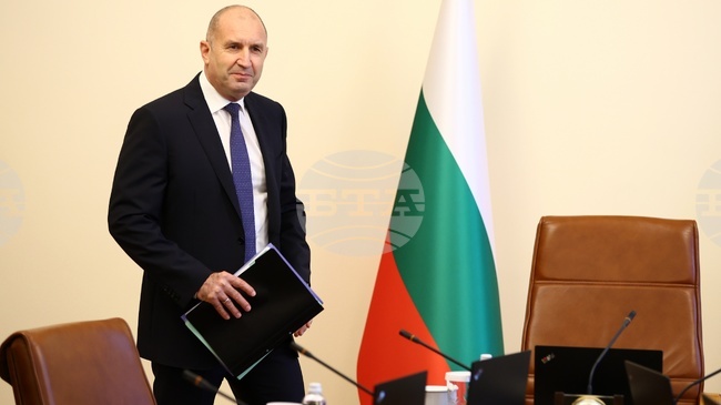 Акцията на службите и МВР в мафиотското свърталище в квартал „Драгалевци“ показва, че няма недосегаеми, заяви Румен Радев 