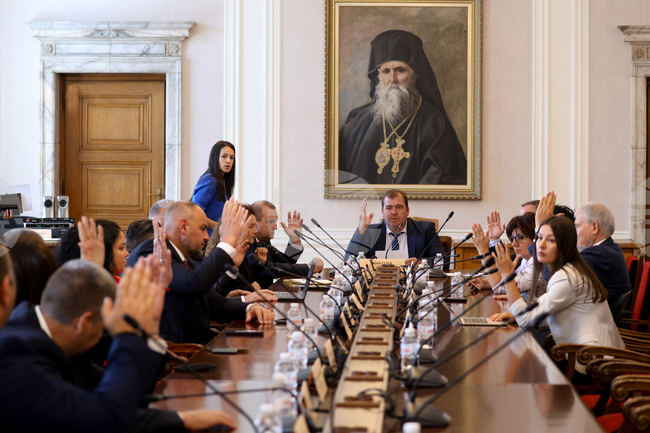 Парламентарната комисия по земеделие одобри изготвянето на общ законопроект от приетите на първо четене промени в Закона за подпомагане на земеделските производители