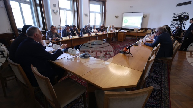 Традиционно подкрепям отчетите на Съвета за електронни медии, каза народният представител Тома Биков