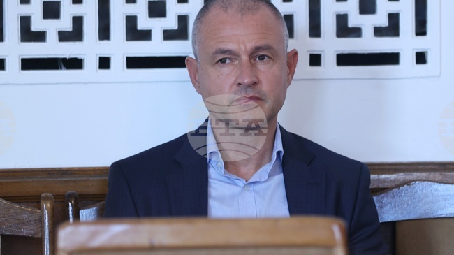 Изпълнителният директор на „Музикаутор“ Иван Димитров предложи на Комисията по културата и медиите да изслуша представителите на Организацията за колективно управление на права