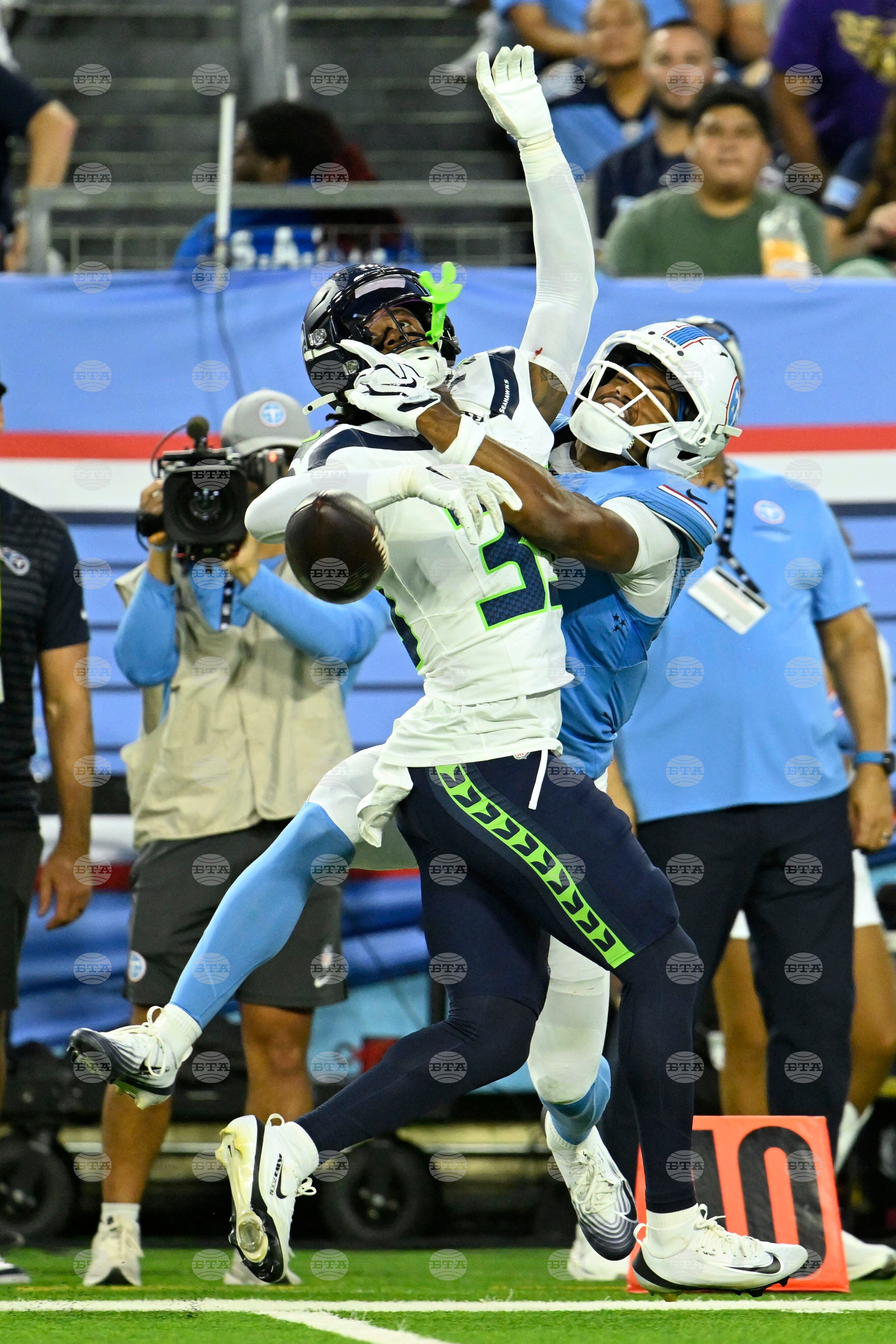 Seahawks Titans Football