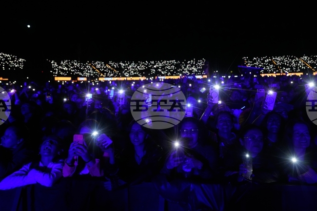 APTOPIX Colombia Earthquake Concert