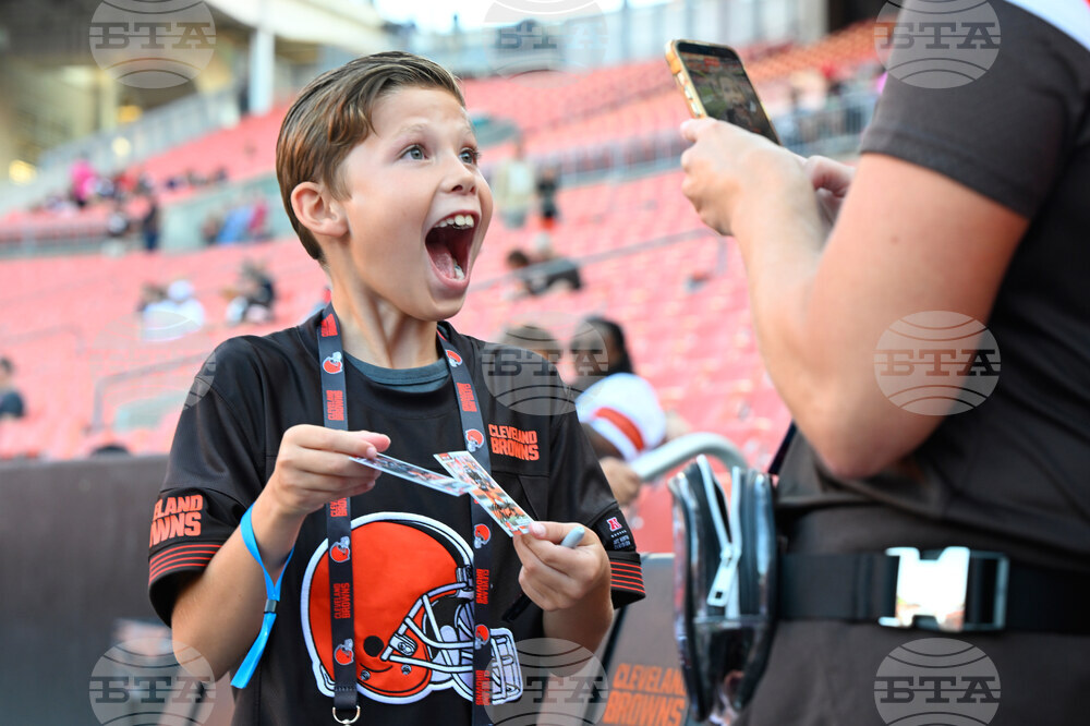 Patriots Browns Football