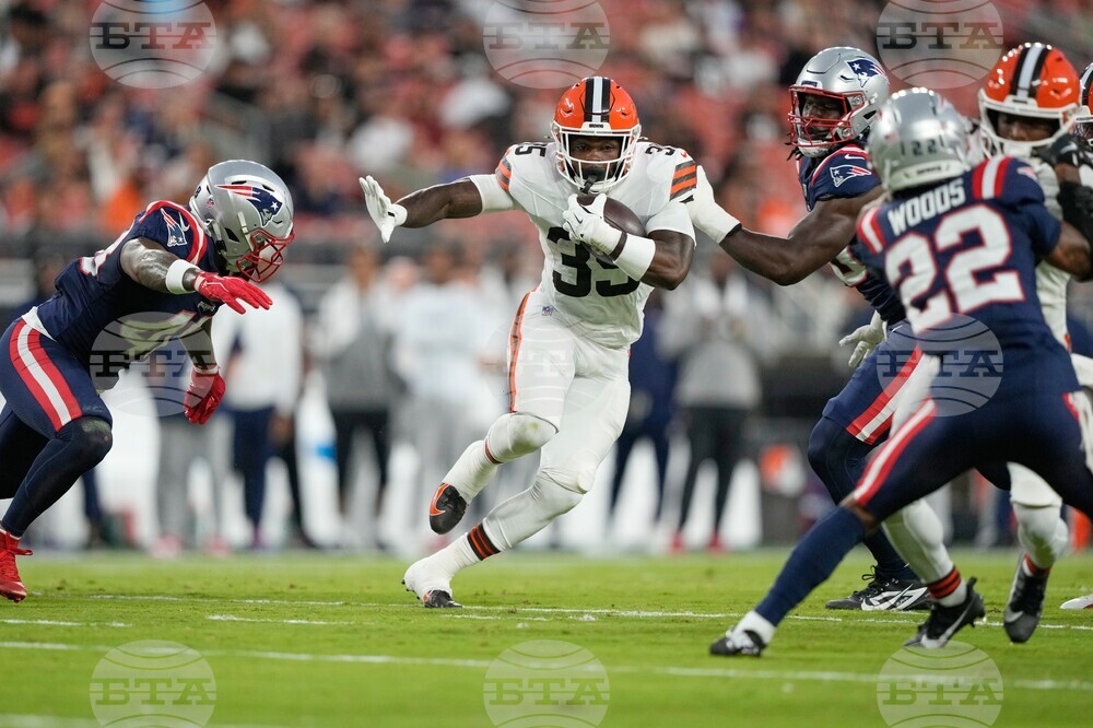Patriots Browns Football