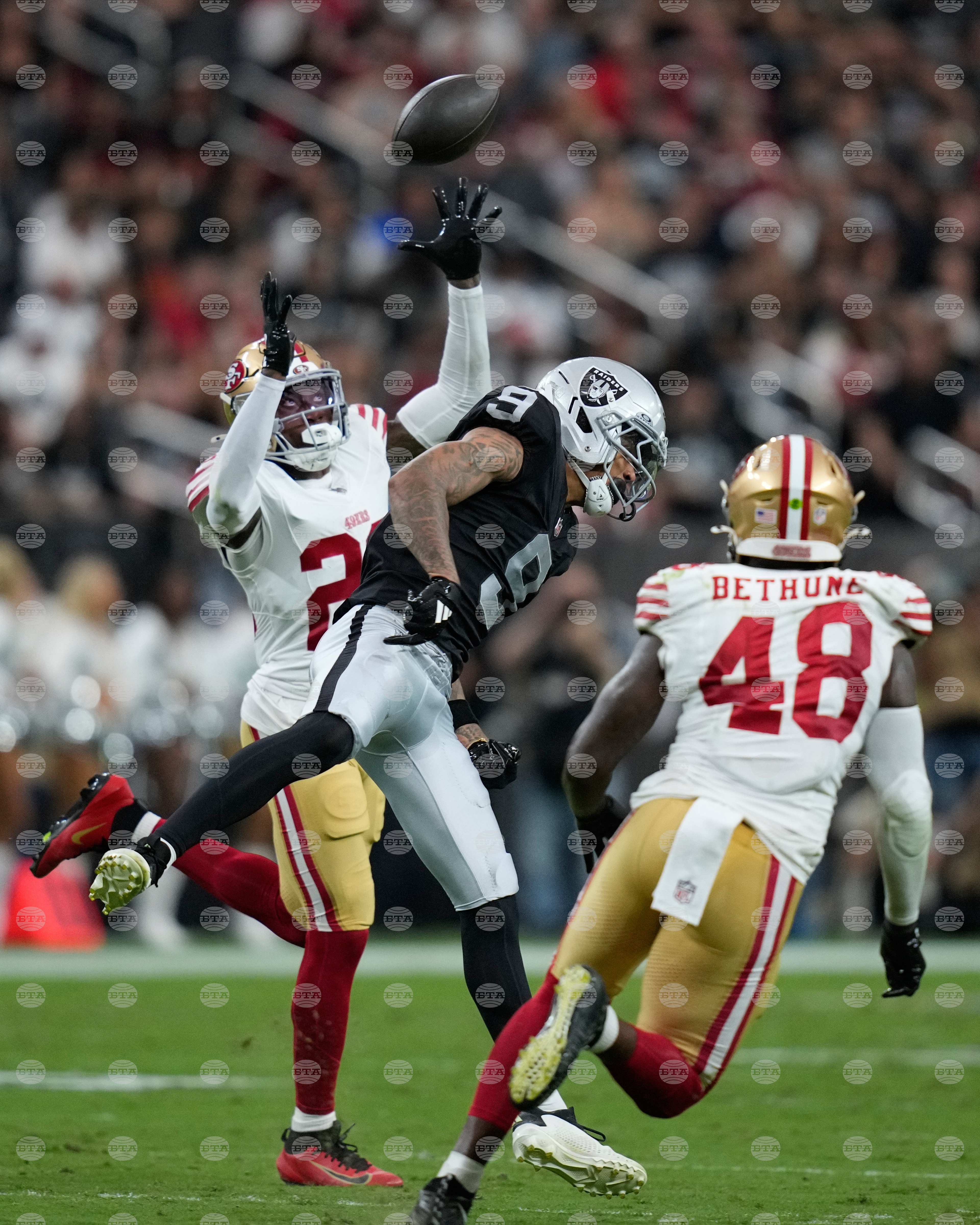 49ers Raiders Football
