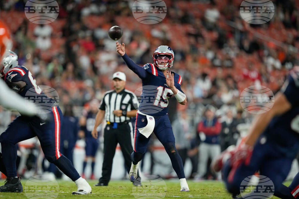 Patriots Browns Football