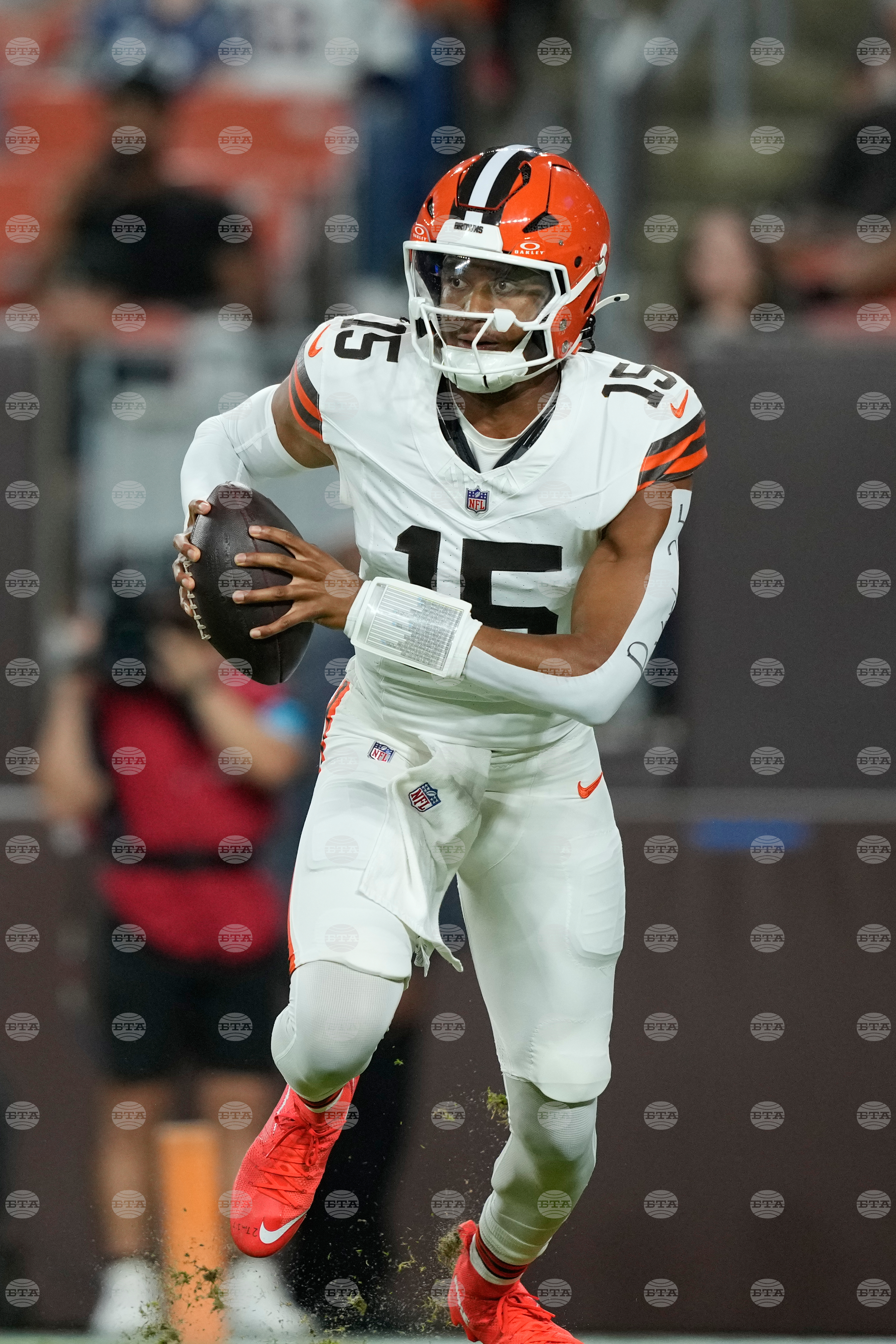 Patriots Browns Football