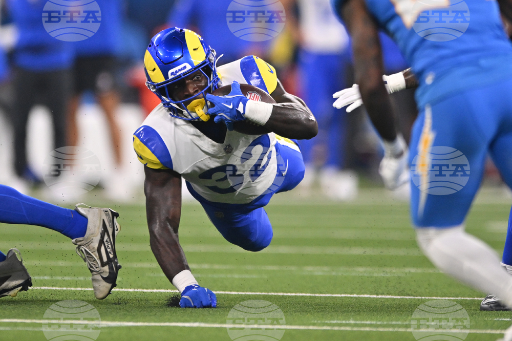 Rams Chargers Football