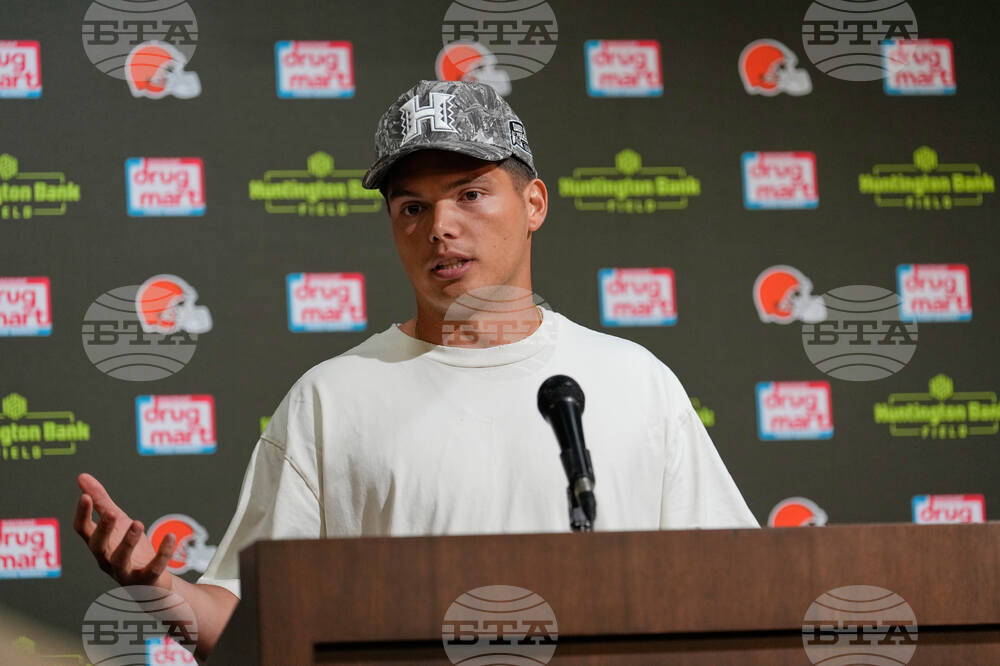Patriots Browns Football