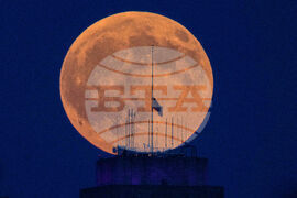 APTOPIX Missouri Lunar Eclipse