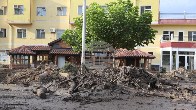Over 300 People Join Recovery Effort after Strumyani Flood