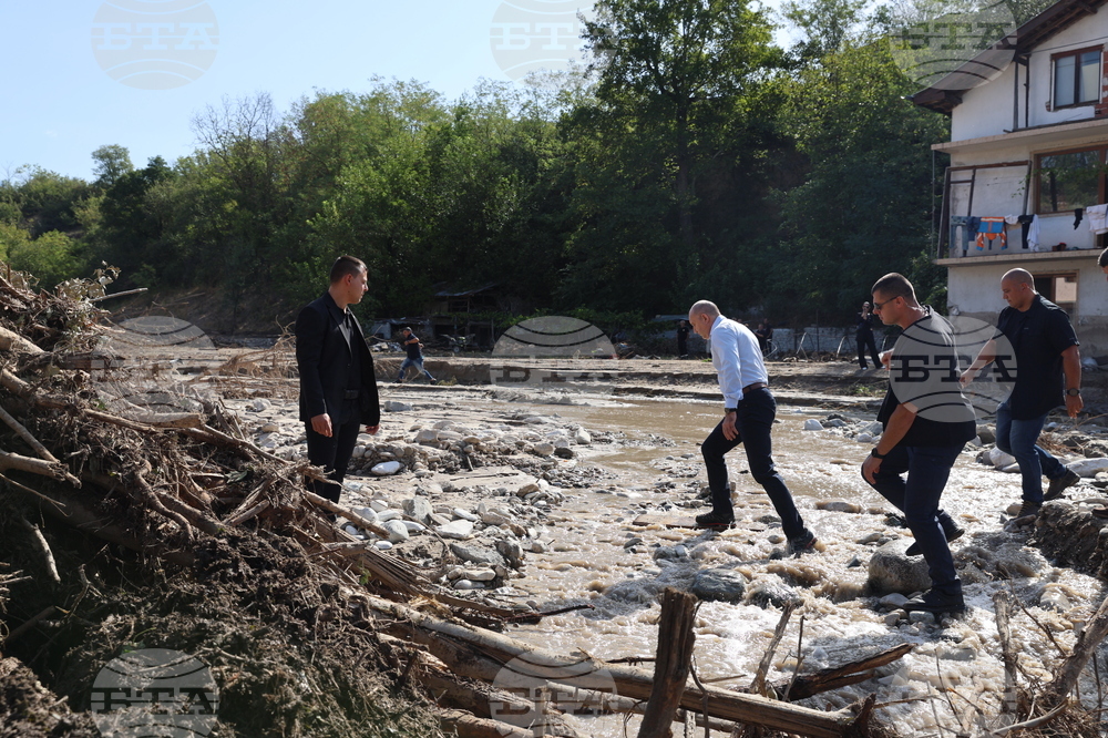 Село Струмяни - наводнения - Румен Радев