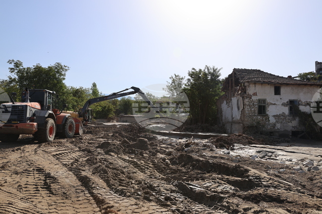 Strumyani Municipality Seeks Volunteers for Cleanup in Flood-Affected Settlements