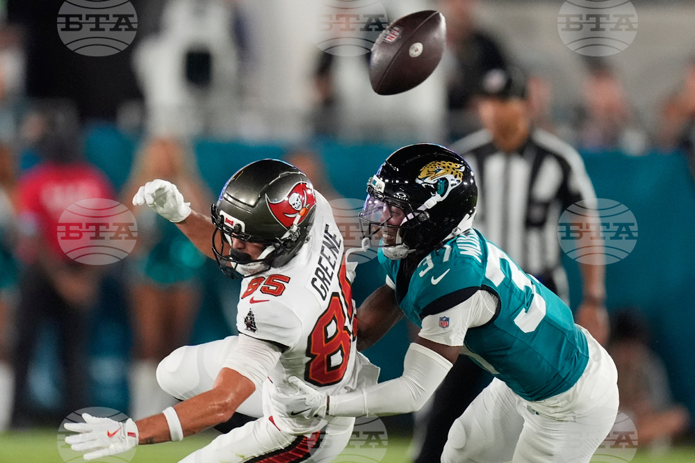 APTOPIX Buccaneers Jaguars Football