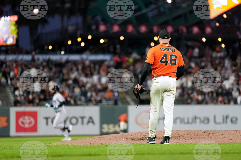 Diamondbacks Giants Baseball